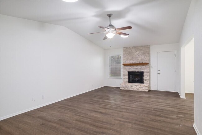 Building Photo - 4104 Harcourt Dr