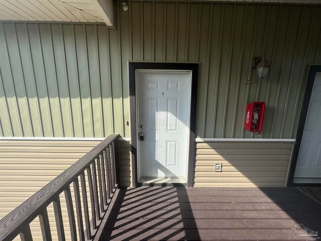 Building Photo - 7071 Lake Joanne Dr