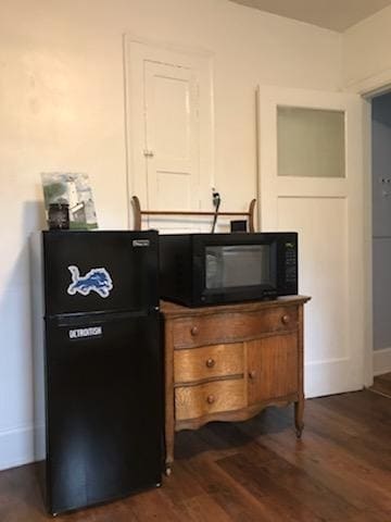 More Kitchen Space - 425 Park Ave