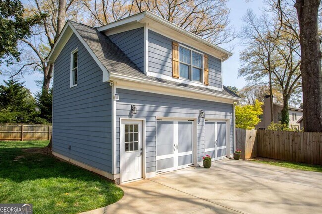 Building Photo - 318 Ashburton Ave SE