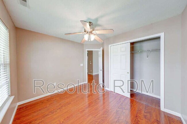 Building Photo - 2665 Foxbriar Pl