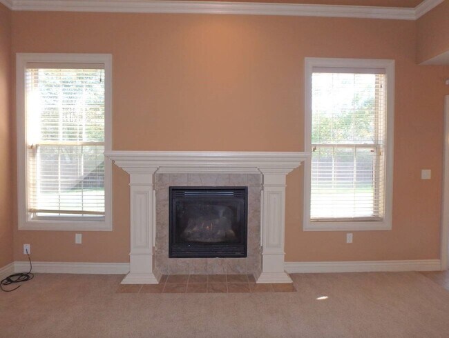 Building Photo - Great 3 Bed 2 Bath House in Mill Creek Manor!