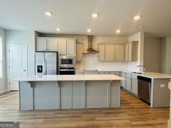 Building Photo - 140 Reese St