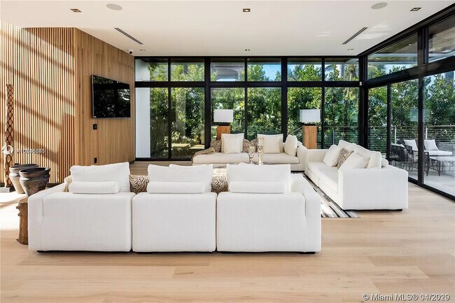 Building Photo - 7311 Belle Meade Island Dr