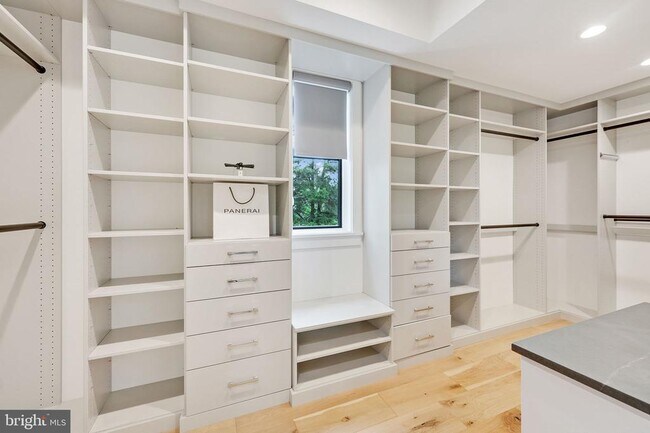 Building Photo - 1452 Buena Vista Ave