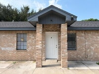 Building Photo - "Cozy and Convenient 2-Bedroom Retreat in Edinburg – Your Perfect 840 sq. ft. Haven Awaits!"