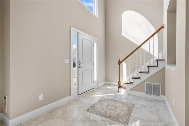 Building Photo - 1100 Olde Roswell Grove