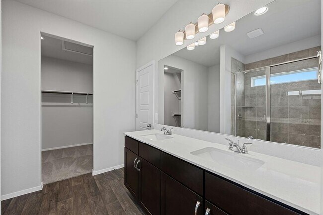 Building Photo - 159 Chesterfield Dr