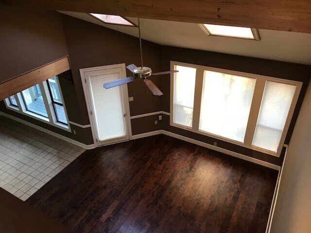 Building Photo - White Oak Common 3BR 2 1/2BA