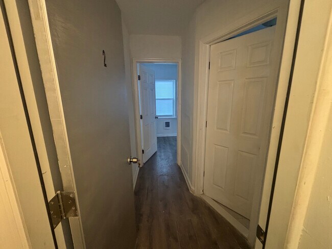 Building Photo - 2542 Cecil B. Moore Ave