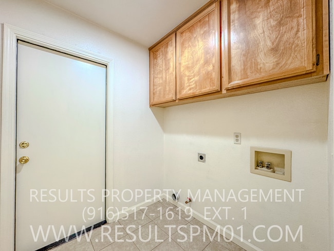 Building Photo - Beautiful upgraded Rocklin 3 Bedroom