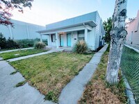 Building Photo - AMAZING Midvale Home in perfect central location!