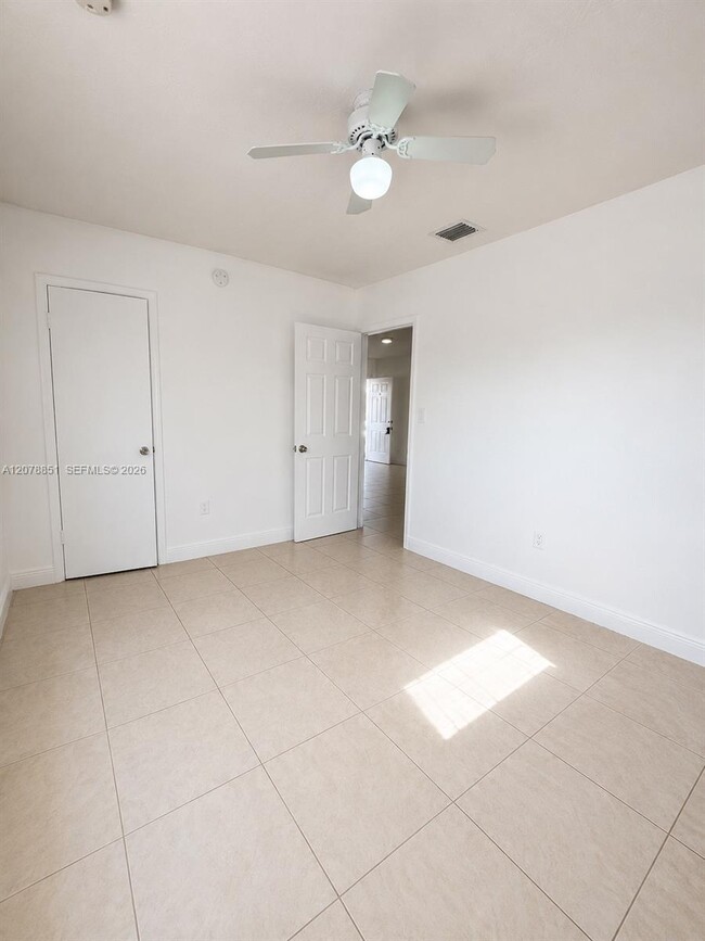 Building Photo - 10841 SW 7th St