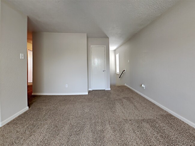 Building Photo - 19023 Remington Park Dr