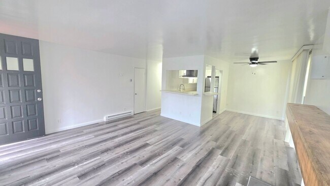 Building Photo - MR0021 (RUBS)