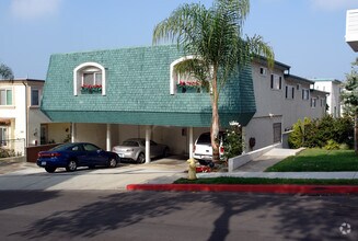 Building Photo - 221 Sheldon St