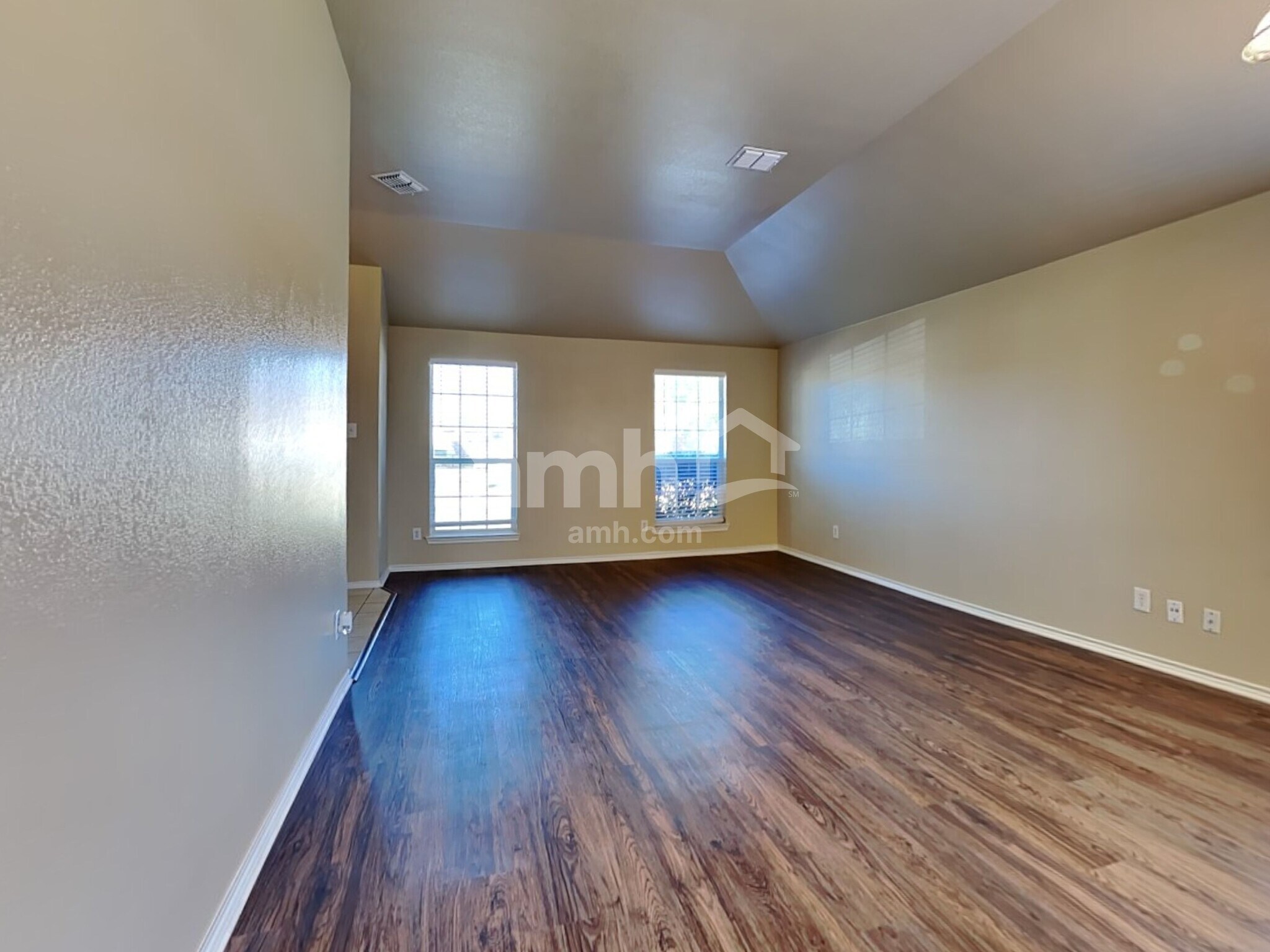 Building Photo - 2703 Pleasant Hill Rd