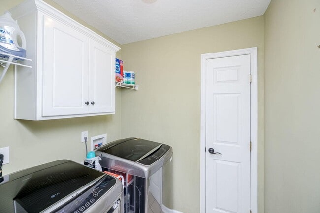 Building Photo - 50 Murrah Rd Ext