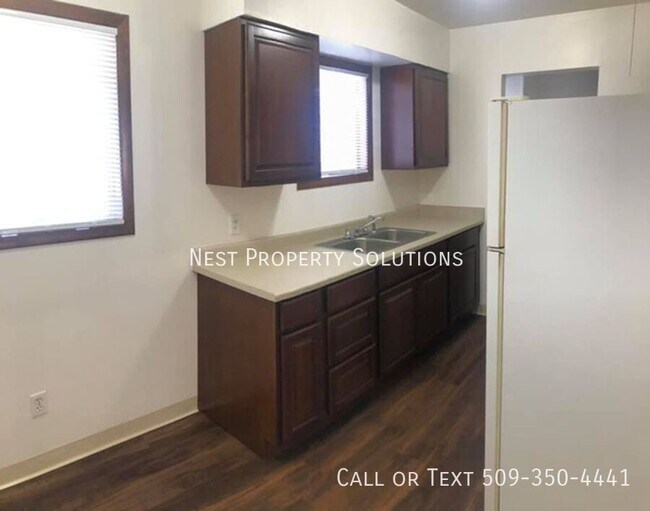 Building Photo - 1231 Arlington Dr