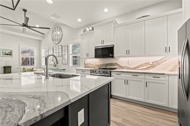 Building Photo - 6988 Saona CT