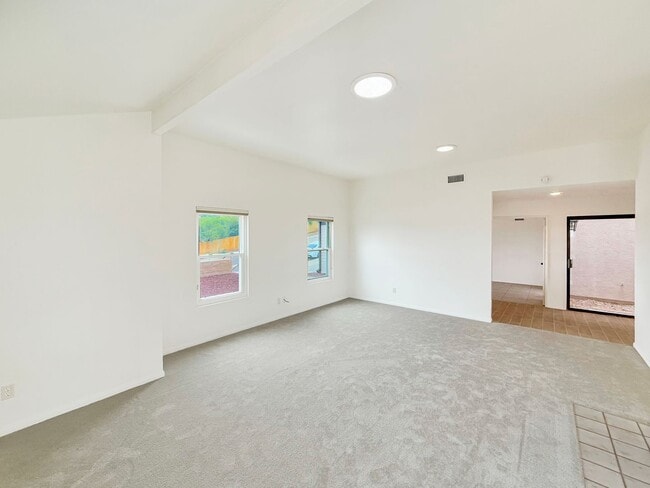 Building Photo - Great 3B/2BA House in San Marcos!