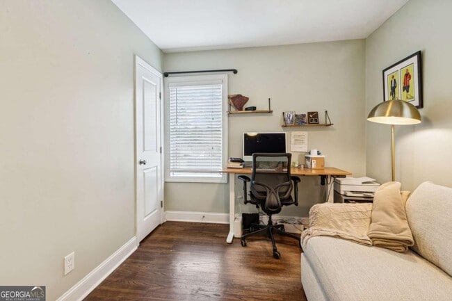 Building Photo - 1865 Stanton St