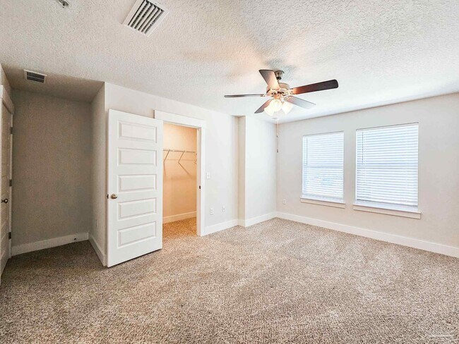 Building Photo - 1463 Iroquois Ct
