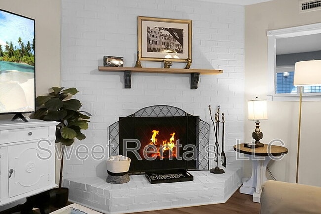 Building Photo - 733 Ralston Ct