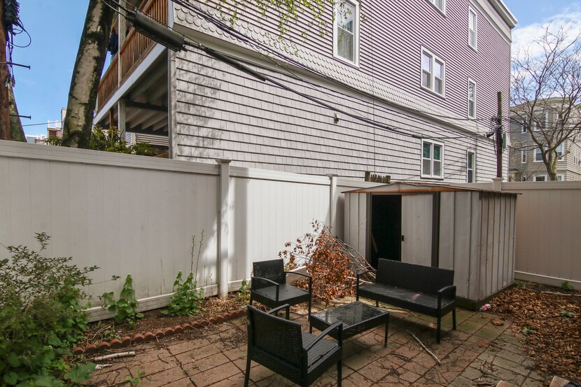 Building Photo - 164 L St