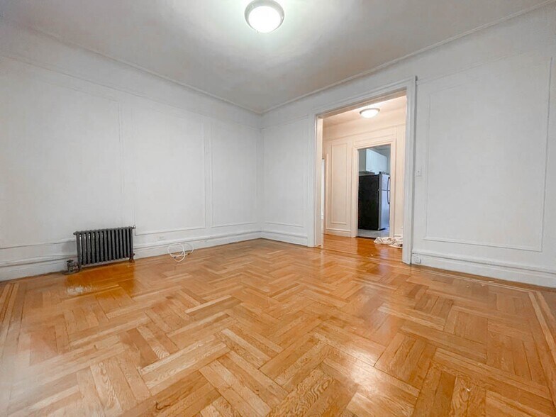Building Photo - 664 W 163rd St
