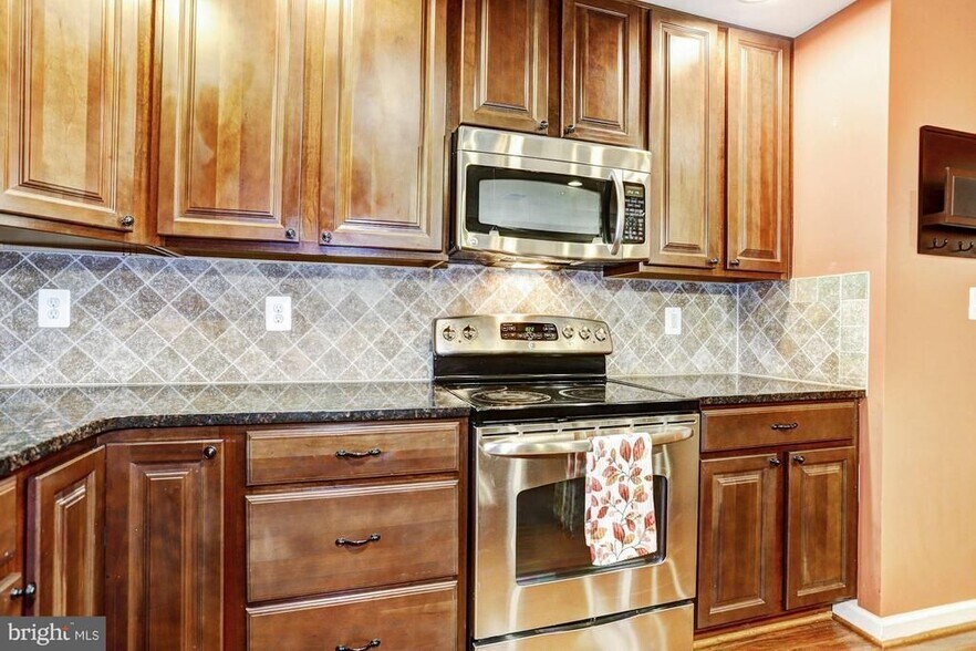 Building Photo - 7289 Elkridge Crossing Way