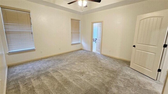 Building Photo - 1801 Savannah Ln