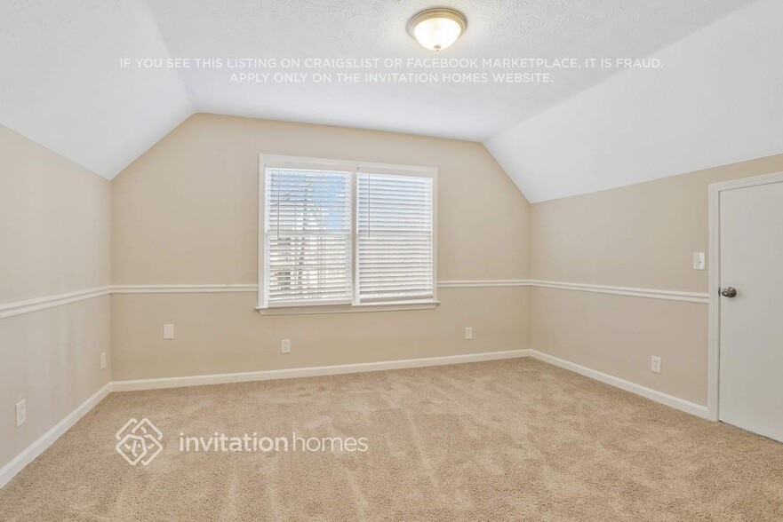 Building Photo - 400 Hardman Ct