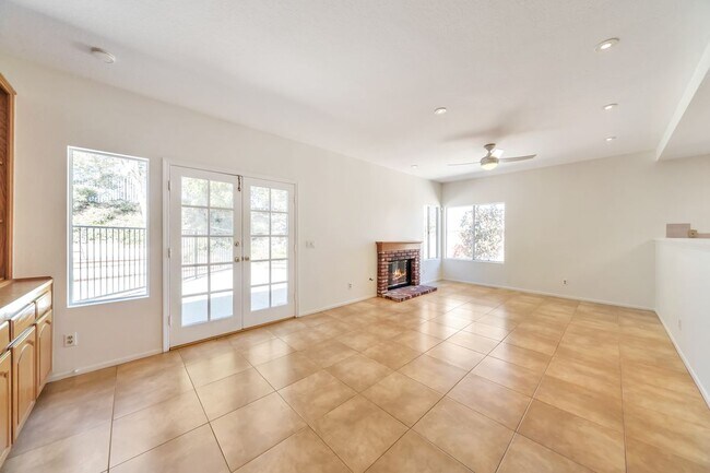 Building Photo - 3203 Montagne Way