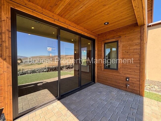 Building Photo - 2933 Portrush Dr