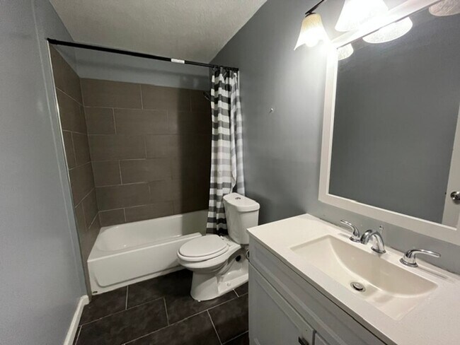 Building Photo - Renovated 3 Bedroom 1.5 Bath Home for Rent!!