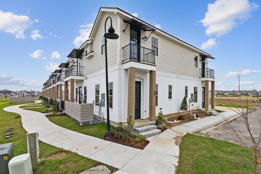Building Photo - 300 Sandstone Ave