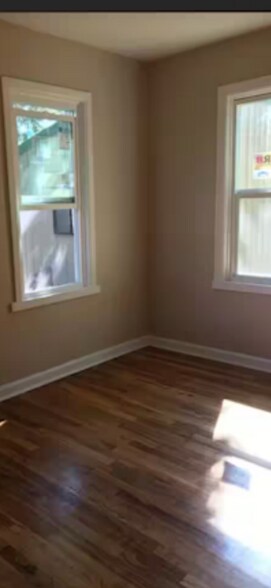 Building Photo - 2910 E Lincoln Rd