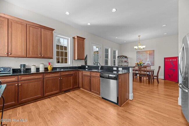 Building Photo - 3908 Harkers Way