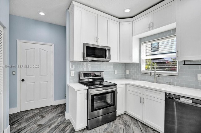 Building Photo - 847 NW 127th Ave