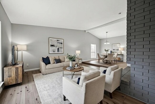 Building Photo - 14034 Lourdes Dr