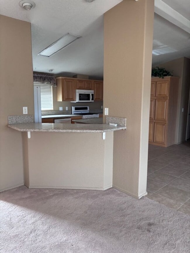 Building Photo - Spacious 3 Bedroom, 2 Bath Home with Large...