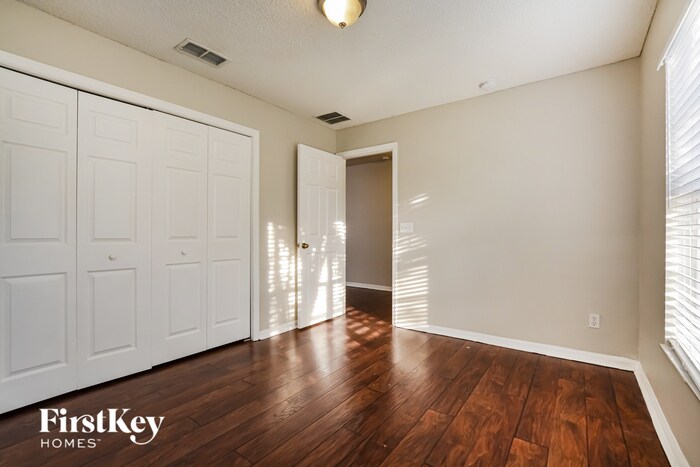 Building Photo - 144 Walnut Crest Run