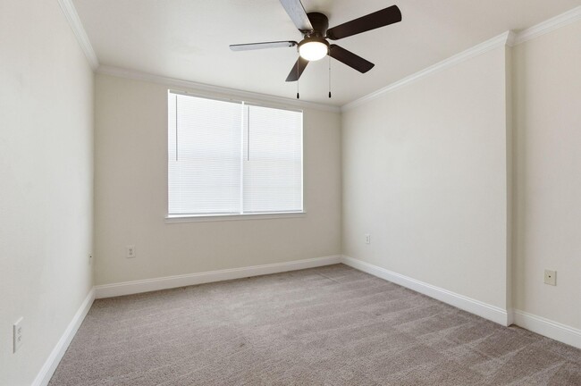 Building Photo - 551 Wingspan Way