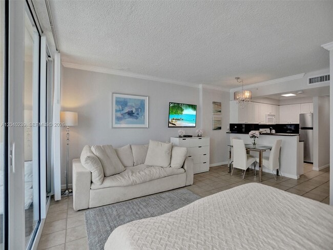 Building Photo - 2501 S Ocean Dr