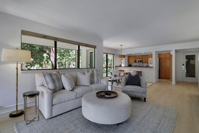 Building Photo - 606 Brackenwood Cove