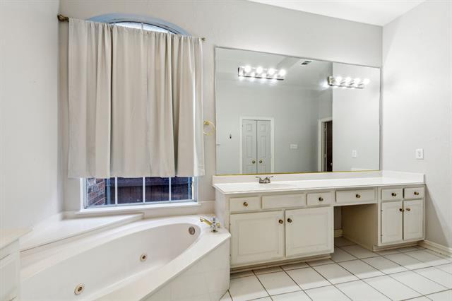 Building Photo - 8817 Shepard Dr