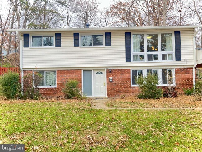 Building Photo - 6316 Bren Mar Dr