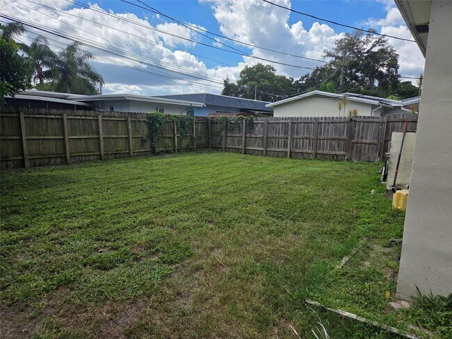 Building Photo - 2630 SW 49th Ct