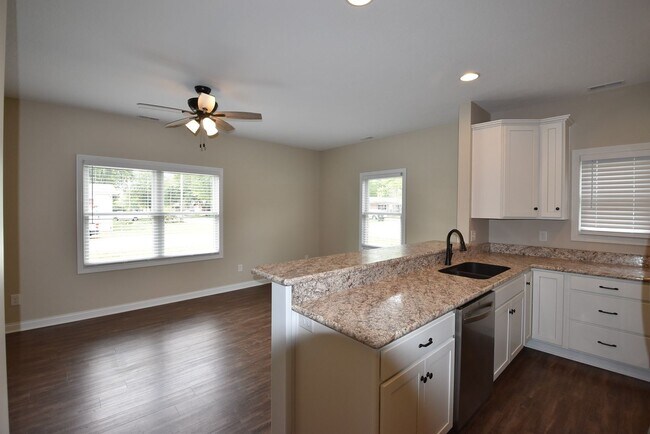 Building Photo - Harrison 315-319